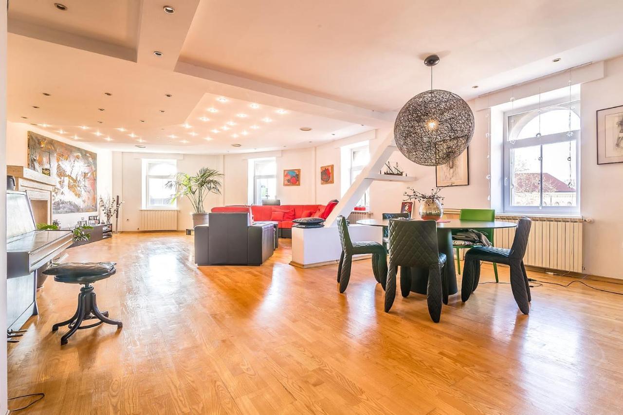 Modern City-Centre Penthouse With Spectacular Views / 135Sqm ザグレブ エクステリア 写真